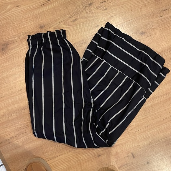 billabong flowy pants - Picture 3 of 3